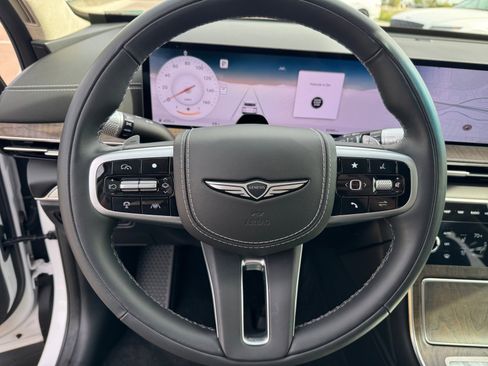 Used 2025 Genesis GV80 3.5T Prestige image 9