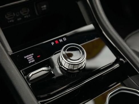 Used 2023 Jeep Grand Cherokee Limited image 12