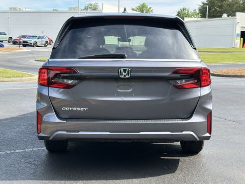 Used 2026 Honda Odyssey EX-L image 13