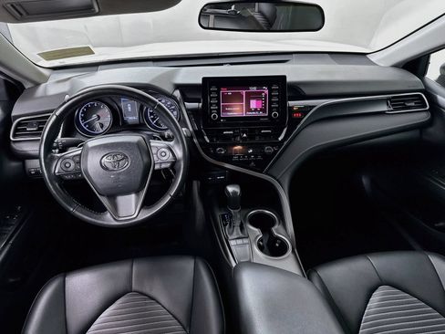 Used 2024 Toyota Camry SE FWD image 17