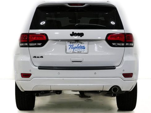 Used 2020 Jeep Grand Cherokee Altitude image 8