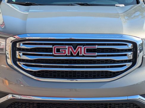 Used 2019 GMC Acadia SLT w/ LPO, Cargo Package FWD image 9