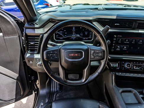 Used 2024 GMC Sierra 2500 AT4 w/ AT4 Premium Plus Package AWD/4WD image 18