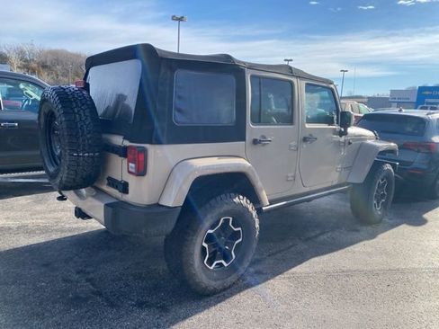 Used 2016 Jeep Wrangler Unlimited Sahara image 7