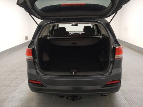 Used 2016 Kia Sorento LX w/ LX Convenience Package image 29