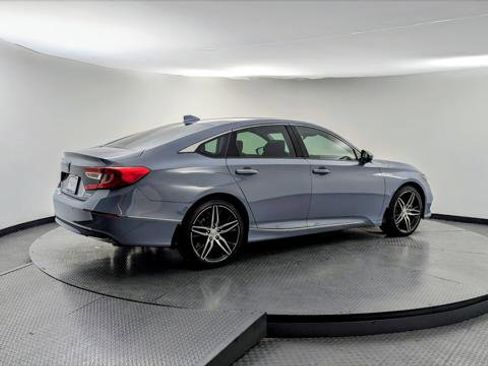 Used 2022 Honda Accord Touring image 7