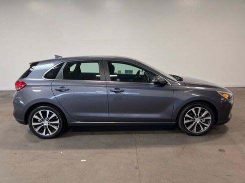 Used 2019 Hyundai Elantra GT image 2