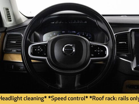Used 2021 Volvo XC90 T6 Momentum w/ Protection Package image 30