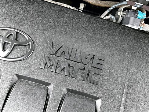 Used 2015 Toyota Corolla LE image 33