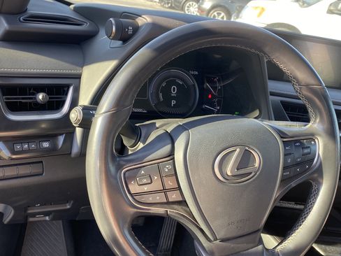 Used 2022 Lexus UX 250h image 15