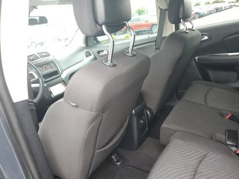 Used 2018 Dodge Journey SXT w/ Connectivity Group FWD image 15