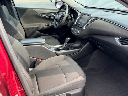 Used 2016 Chevrolet Malibu LT FWD image 15