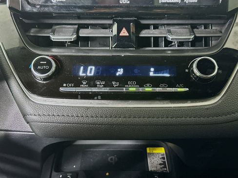 Used 2022 Toyota Corolla XSE image 23