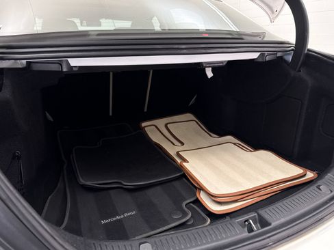 Used 2019 Mercedes-Benz E 300 image 32