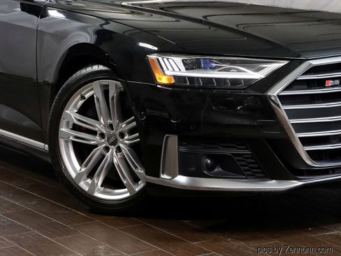 Used 2020 Audi S8 L w/ S8 Executive Package image 3