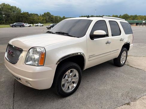 Used 2013 GMC Yukon Denali AWD/4WD image 9