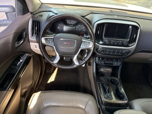Used 2018 GMC Canyon SLT w/ Driver Alert Package image 12