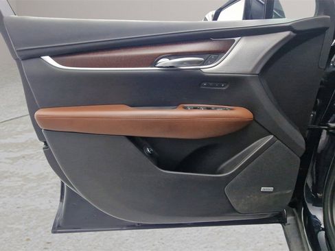 Used 2022 Cadillac XT5 Premium Luxury image 12