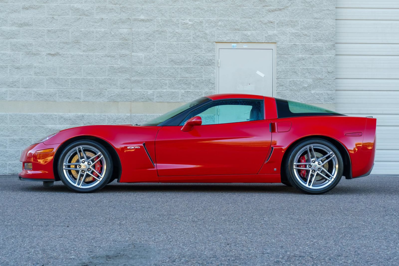 Used 2006 Chevrolet Corvette Z06 w/ Preferred Equipment Group RWD image 22