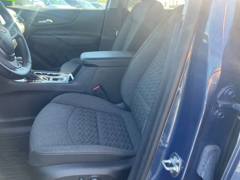 Used 2024 Chevrolet Equinox LT w/ LPO, Floor Liner Package FWD image 9