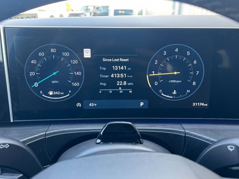 Used 2024 Hyundai Santa Fe Limited image 28