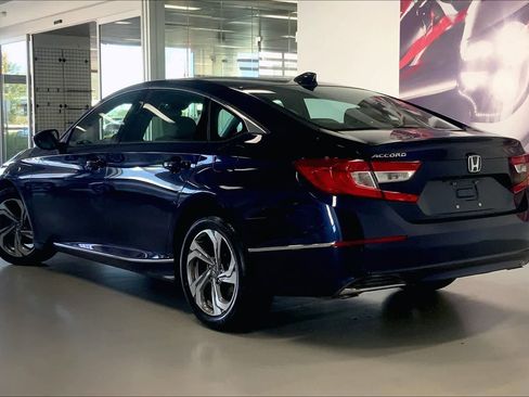 Used 2018 Honda Accord EX image 4
