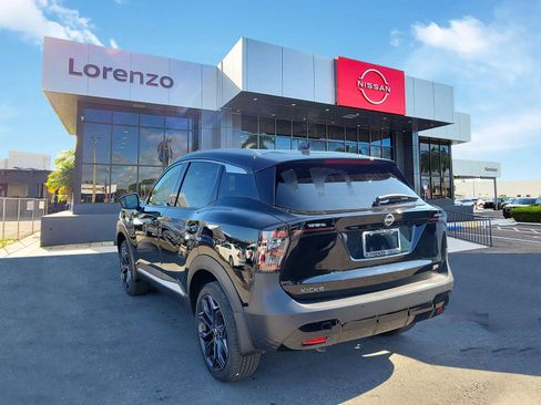 New 2026 Nissan Kicks SR image 4