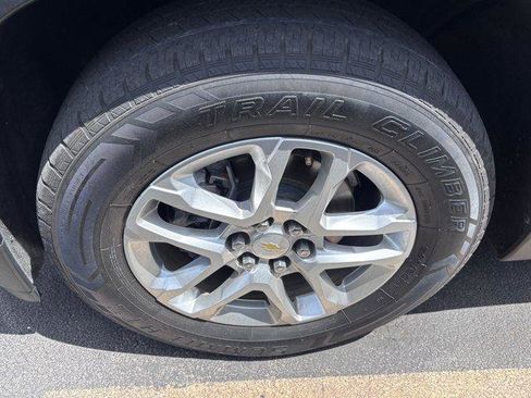 Used 2021 Chevrolet Traverse LT FWD image 6