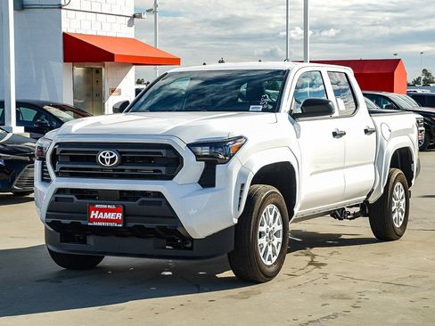Used 2026 Toyota Tacoma SR RWD image 3