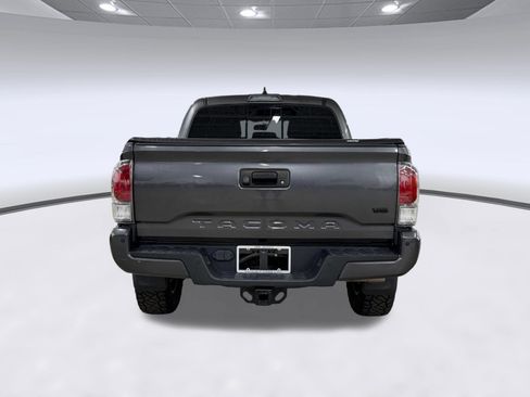 Used 2022 Toyota Tacoma TRD Sport w/ Technology Package AWD/4WD image 10