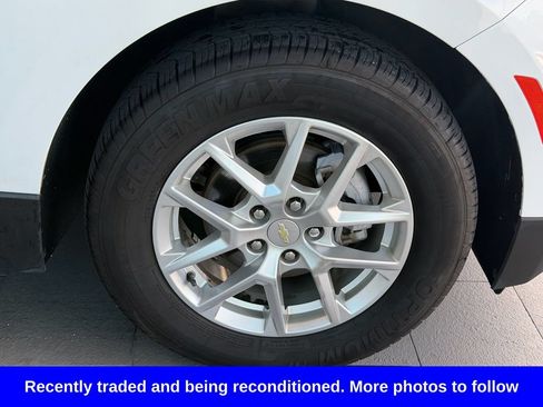 Used 2022 Chevrolet Equinox LS w/ LS Convenience Package FWD image 8
