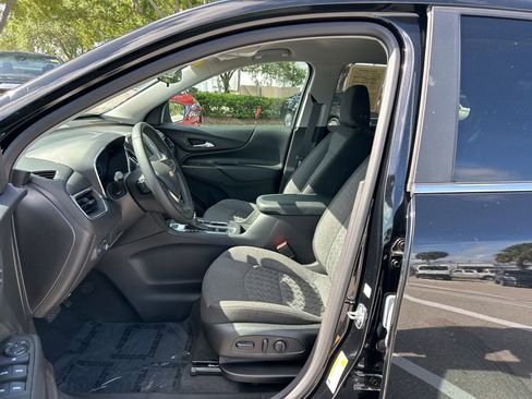 Used 2024 Chevrolet Equinox LT AWD/4WD image 16