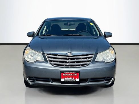 Used 2009 Chrysler Sebring Touring w/ Electronics Convenience Group FWD image 4