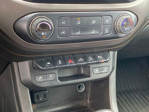 Certified 2022 GMC Canyon AT4 w/ Trailering Package AWD/4WD image 12