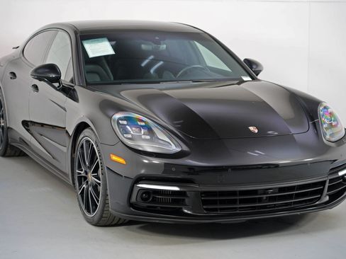 Used 2018 Porsche Panamera 4S w/ Premium Package Plus AWD/4WD image 55