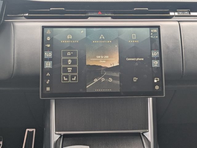 Used 2025 Land Rover Range Rover Long Wheelbase SE AWD/4WD image 17