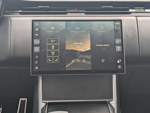 Used 2025 Land Rover Range Rover Long Wheelbase SE AWD/4WD image 17