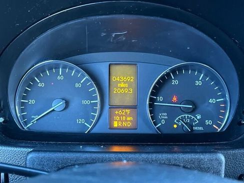 Used 2016 Mercedes-Benz Sprinter 2500 image 25