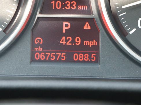 Used 2013 BMW 335i Convertible RWD image 29
