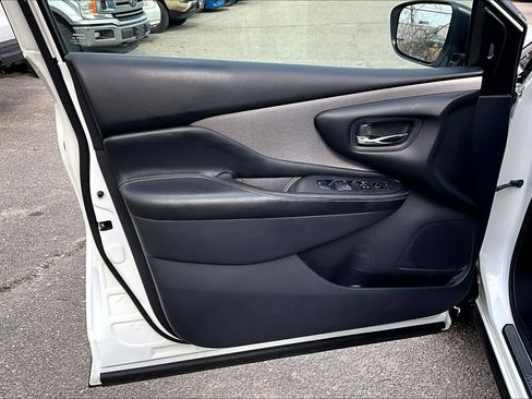 Used 2023 Nissan Murano SV image 20