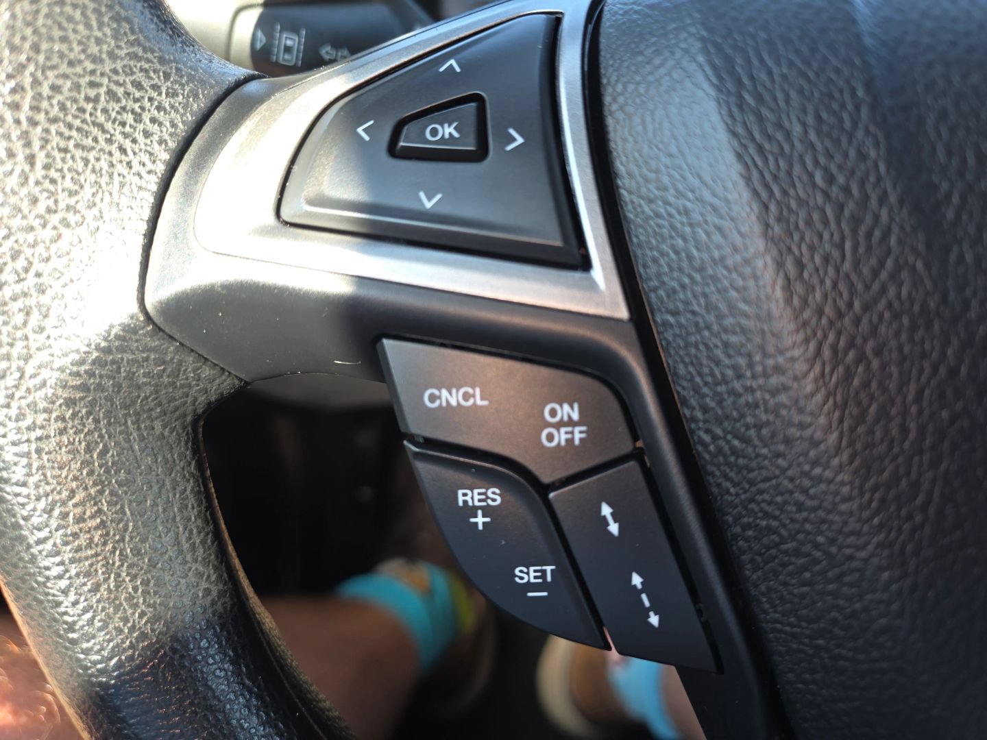 Used 2020 Ford Fusion SE FWD image 24