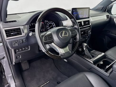 Used 2023 Lexus GX 460 Luxury w/ Sport Design Package AWD/4WD image 4