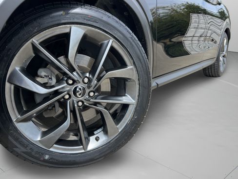 Used 2019 INFINITI QX50 Essential w/ Sensory Package AWD/4WD image 33
