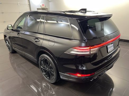 New 2026 Lincoln Aviator Reserve w/ Jet Appearance Package image 4
