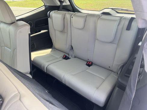 Used 2021 Subaru Ascent Limited w/ Technology Package AWD/4WD image 14