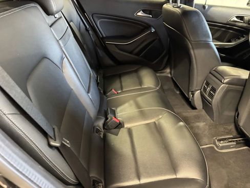 Used 2020 Mercedes-Benz GLA 250 image 6
