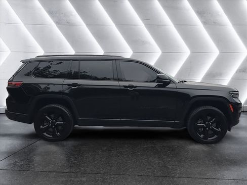 Used 2024 Jeep Grand Cherokee L Limited w/ Luxury Tech Group II image 6