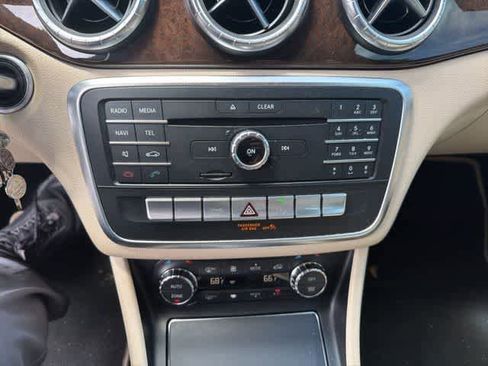 Used 2018 Mercedes-Benz CLA 250 image 21