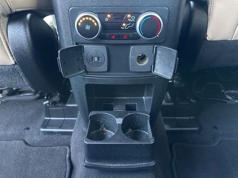 Used 2023 Ford Explorer Limited image 28