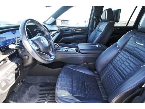 Used 2023 Cadillac Escalade ESV Sport Platinum w/ LPO, ONYX Package image 6